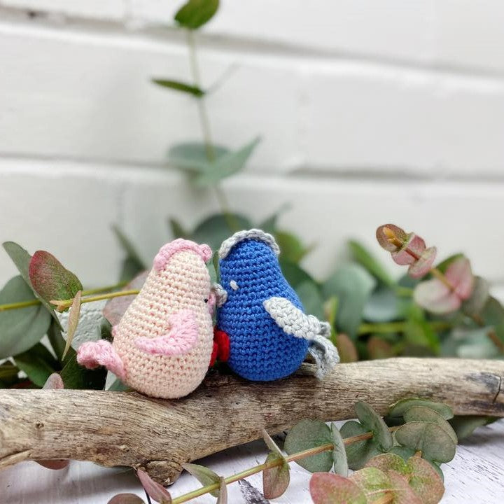 Free Pattern: Two little Love-birds sittin' in a tree, K-I-S-S-I-N-G!